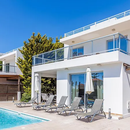 Coral Bay 5 *