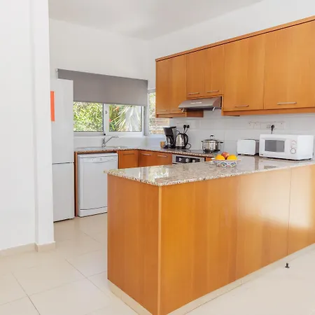 Villa Coral Bay 5 *