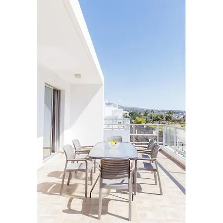 Coral Bay 5 *